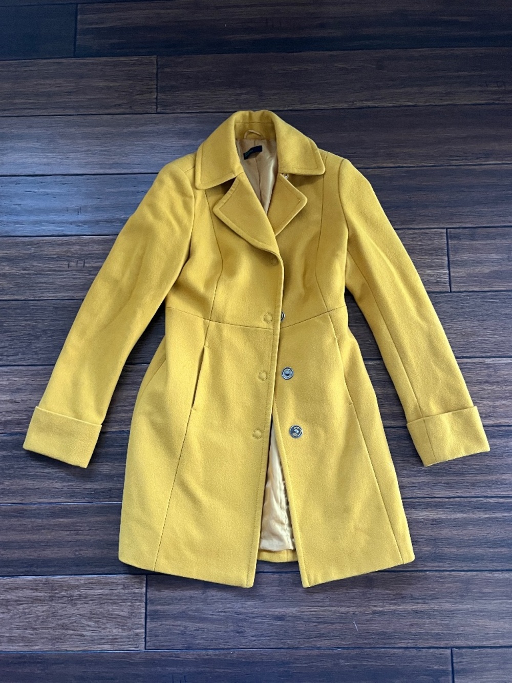United Colors of Benetton Mustard Yellow Wool Coat – Tailored Fit (Size 38)